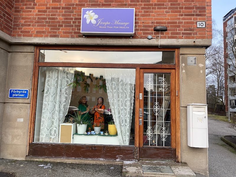 bästa thaimassagen i Huddinge