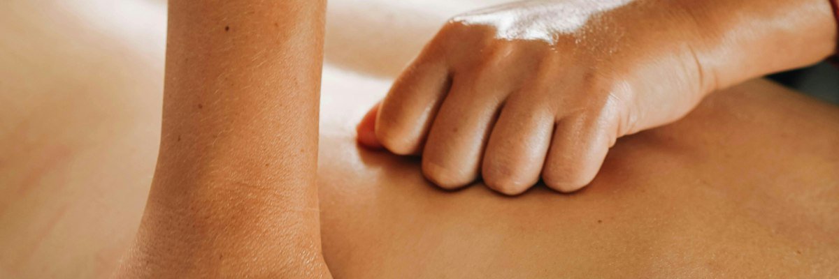 massage av ryggen